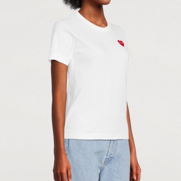 Comme des garçon Play - BASIC T-SHIRT RED EMBLEM (WHITE) - Picture 3 of 9
